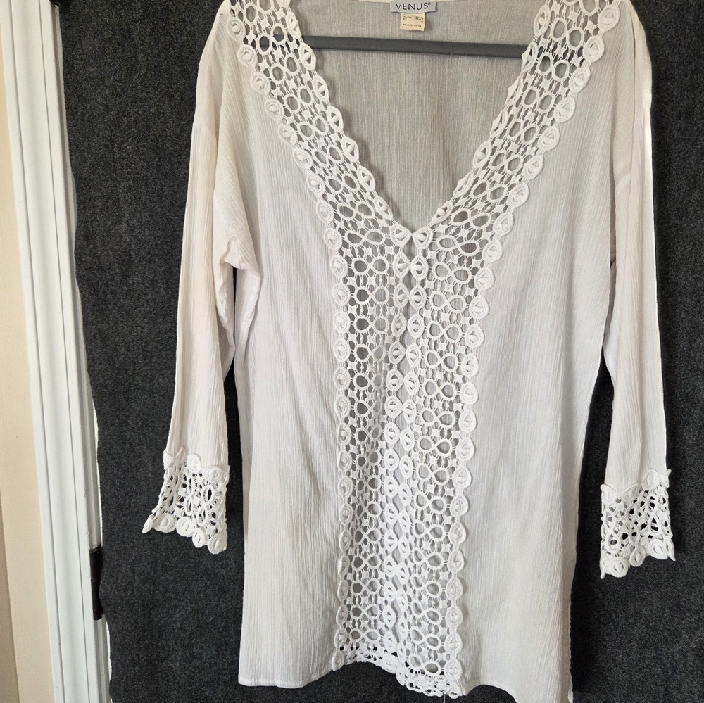 VENUS White Lace Accent Women's Swim Cover Up